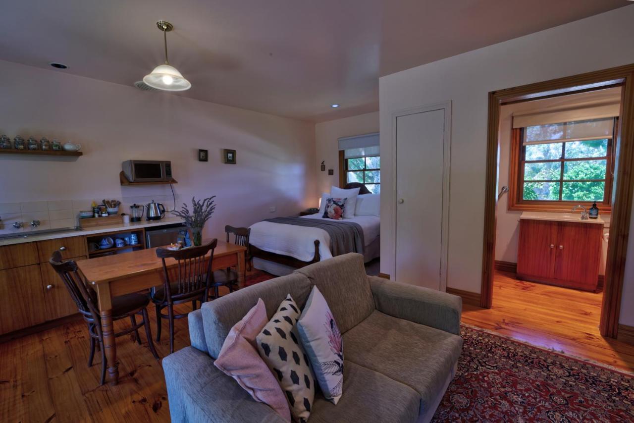 Cherry Plum Cottages Port Fairy Exterior foto